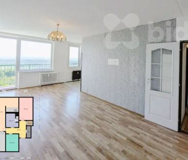 Prostorný byt 4+1 s lodžií a nádherným výhledem, 5. patro, Janov u ... - Фото 2