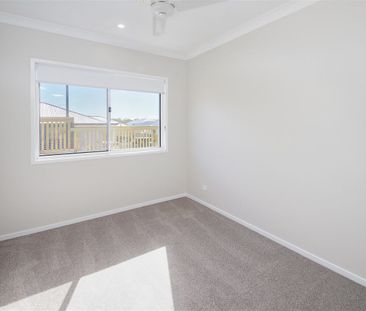 Modern Four Bedroom Family Home - Photo 6