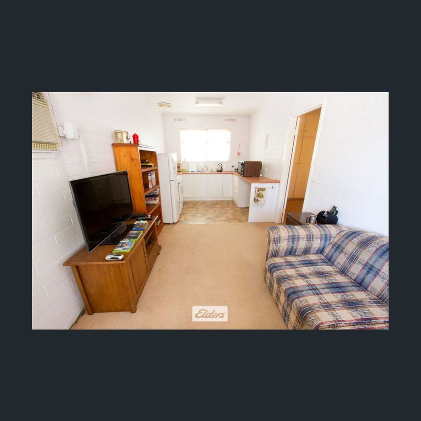Affordable One Bedroom Unit Centrally Located - Photo 1