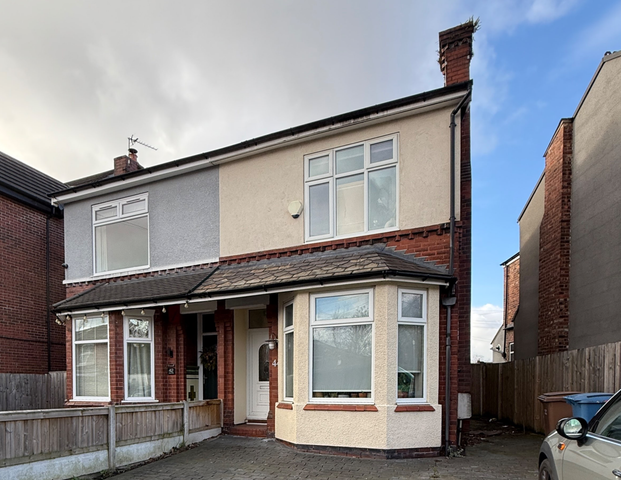 Clifton Road Room 5 - Photo 1