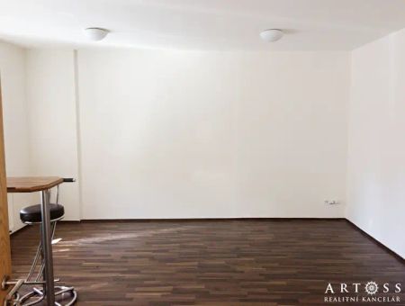 (M15) Pronájem krásného bytu 1+kk, Mostecká ul., Brno Husovice, 32 m - Photo 4