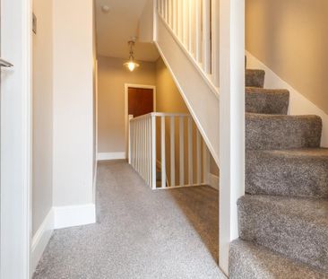 5 bedroom terraced house to rent - Photo 4