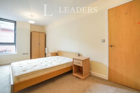 2 bedroom flat to rent - Photo 4