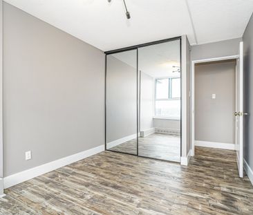 For Lease - 1785 Frobisher Lane Unit# 2007, Alta Vista and Area, On... - Photo 5