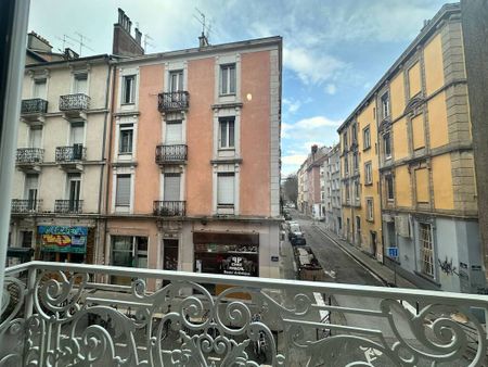 Location Appartement 2 pièces 48m² GRENOBLE 38000 - Photo 4