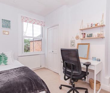 2 bedroom terraced house to rent - Photo 3