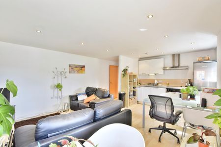 2 bedroom apartment to rent Naples Street, Manchester, Greater Manchester, M4 - Photo 2