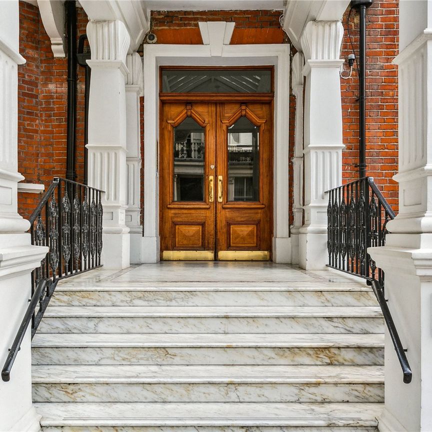 Carlton Mansions, Holland Park, W14, London - Photo 1