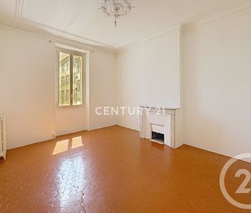 Location Appartement 4 pièces 110m² MARSEILLE 7ème - Photo 3