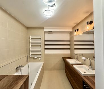 Möbliert! Das Herzstück - von der Sonne geküsst! Große 2 Zimmerwohn... - Foto 1