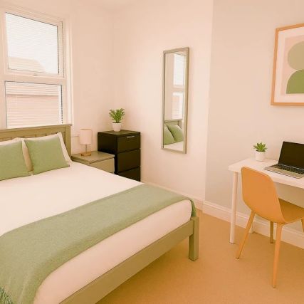 5 Bed 2 Bath - Photo 1