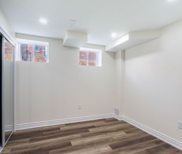 For Lease - 102 Leadenhall Road, Brampton, Ontario - Photo 2