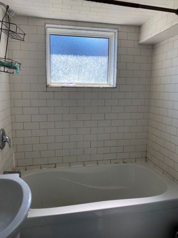 For Lease - 78 Fifth Street Unit# 7, Toronto, Ontario - Photo 4