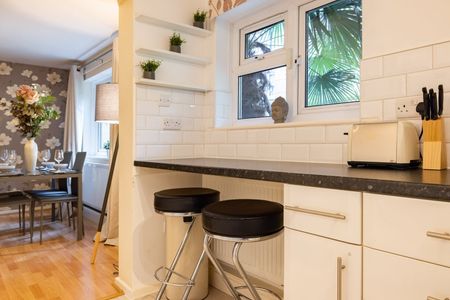 2 Bed Flat, Rockingham Street, SE1 - Photo 3