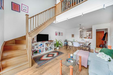 2 bedroom Flat To Let Total Size: 913 SQ FT - Photo 3