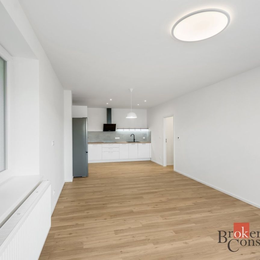 Pronájem bytu 3+kk 77 m², Barunčina 2126, Praha - Fotografie 1