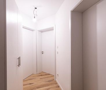 Erstbezug KfW-40-EE-Standart vollsanierten 3-Zimmer-Wohnung in zent... - Photo 1