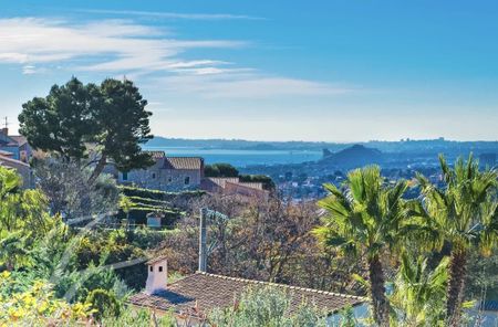 Maison à louer Cagnes Sur Mer, Cote d'Azur, France - Photo 2