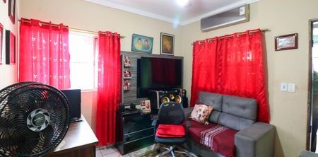 Casa para alugar com 720m², 6 quartos e 1 vaga - Foto 2