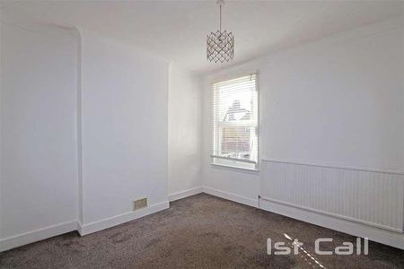 Southbourne Grove, Chalkwell, SS0 - Photo 2
