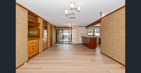 Spacious Family Home with Pool - Gardening & Pool Maintenance Included - Photo 5