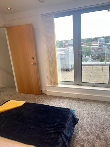 2 Bed Penthouse, North West, NG1 - Photo 5