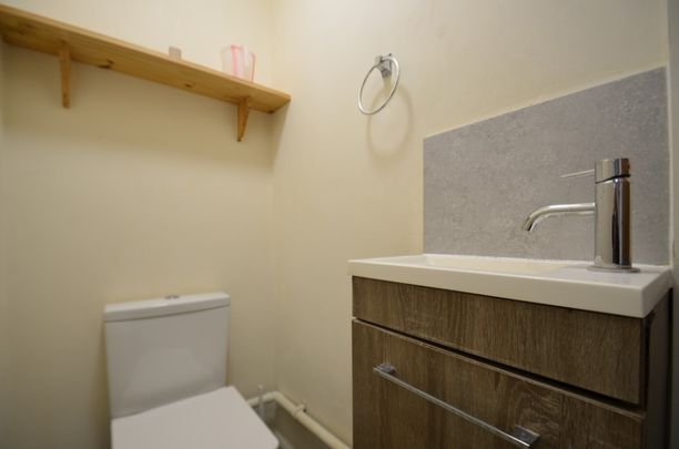 3 bedroom Property to rent - Photo 1