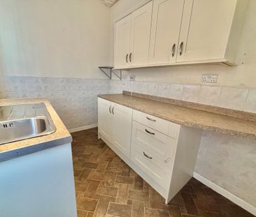 Bulkington Road, Bedworth, CV12 - Photo 6