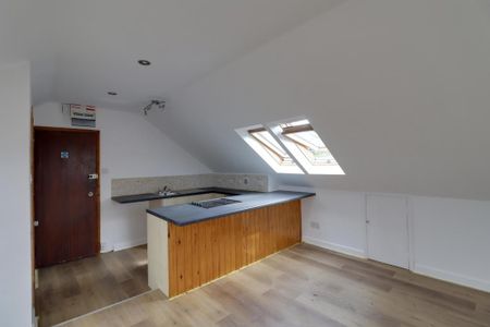 Studio to rent - Photo 3