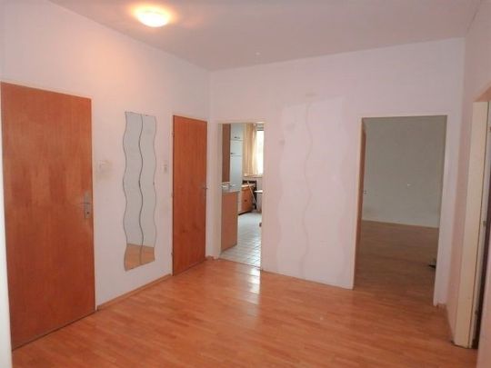 2-Zimmer Wohnung mit Loggia im Erdgeschoss - Foto 1