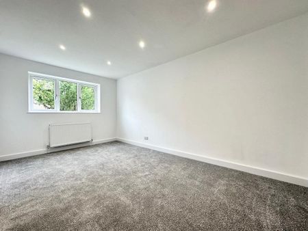 4 bedroom detached house to rent - Photo 5