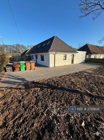 5 bedroom semi-detached house to rent - Photo 5