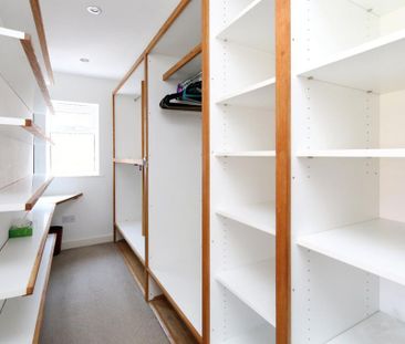 4 bedroom detached house to rent - Photo 2