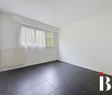 Location Appartement 4 pièces 75m² ST HERBLAIN 44800 - Photo 6