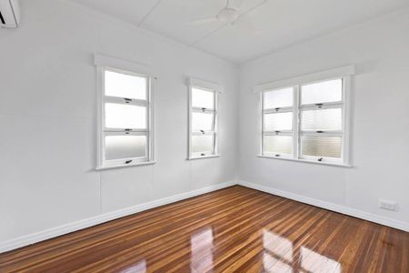 Renovated high set home close to city centre - Photo 3