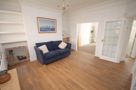 4 bedroom private hall to rent - Photo 3