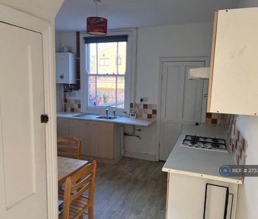 2 bedroom end of terrace house to rent - Photo 3