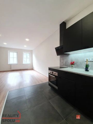 Pronájem bytu 2+kk 59 m - Photo 2