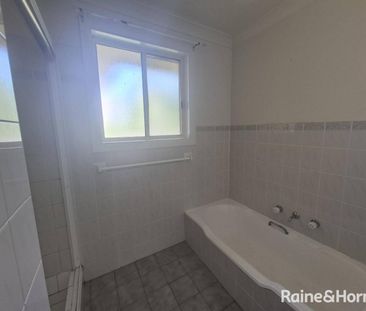 Charming 3 Bedroom Villa - Photo 2