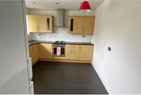 2 Bed Maisonette, Herbert Road, SW19 - Photo 4