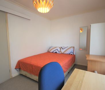 8-bedroom shared house / townhouse, Milne st - Photo 4