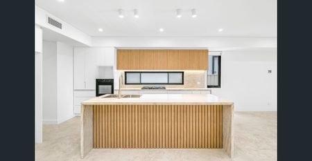 ULTRA-LUXURY FIVE BEDROOM DUPLEX! - Photo 5