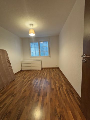 Beautiful 4.5-room bright apartment with large balcony in Lucens - Photo 4