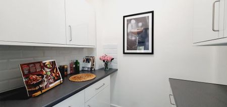 1 bedroom in a house share to rent - Photo 4