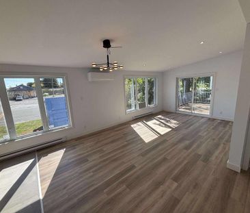Grand 4½ entièrement rénové (Rez-de-chaussée de maison) - Photo 1