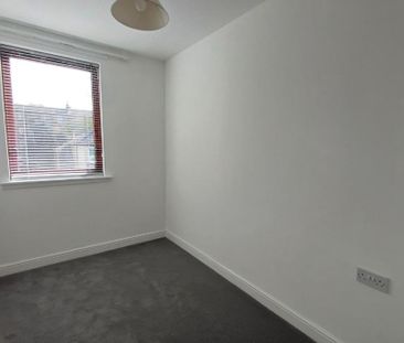 2 bed flat for rent in Roseburn - Photo 2