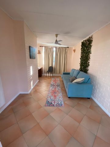 Rockingham - Photo 4