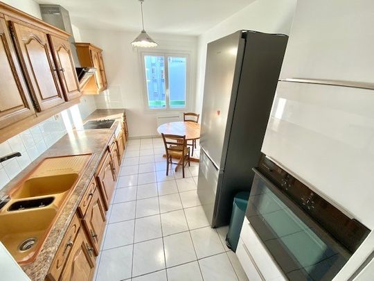 Location Appartement 3 pièces Meublé 73m² LYON 7ème - Photo 1