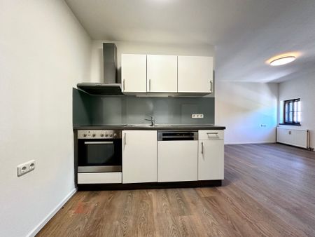 2-Zimmer-Wohnung im denkmalgeschützten Stadthaus – zentrumsnah mit Altbau-Charme - Photo 3