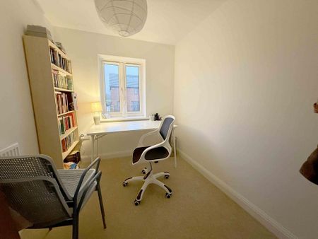 3 bedroom semi-detached house to rent - Photo 3